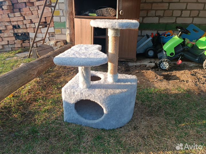 Домик для кошки с когтеточкой