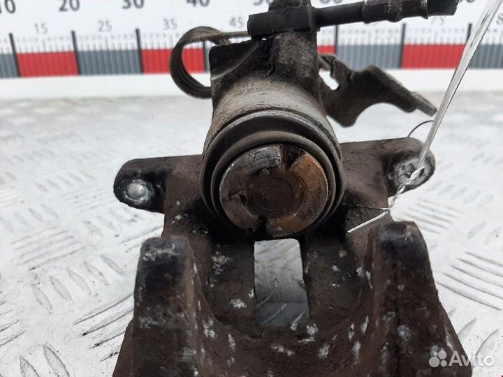 Суппорт задний левый для Audi A6 C5 8E0615423