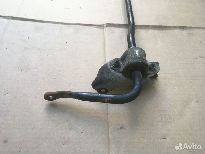 Subaru Forester SK задний стабилизатор