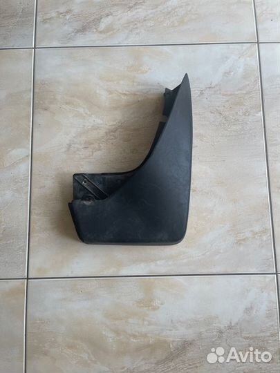 Брызговик задний правый Peugeot 3008 С 2017 Года