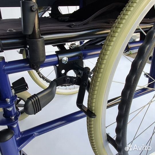 Кресло-коляска Армед (новая)