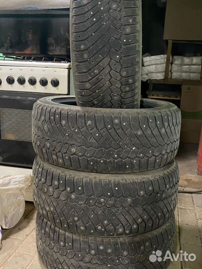 Continental IceContact 2 215/50 R17