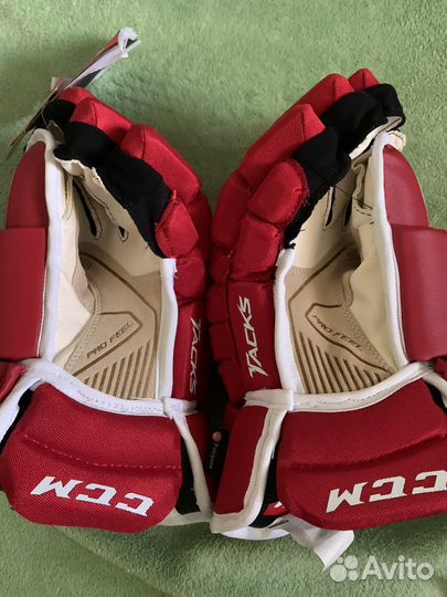 Краги хоккейные