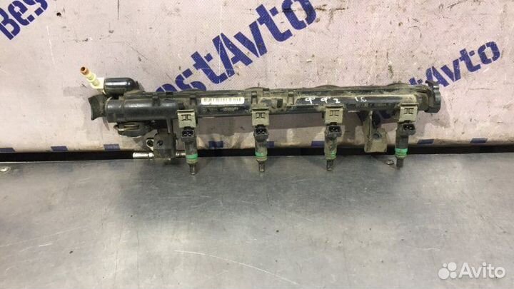 Топливная рампа Ford Focus 2 2010