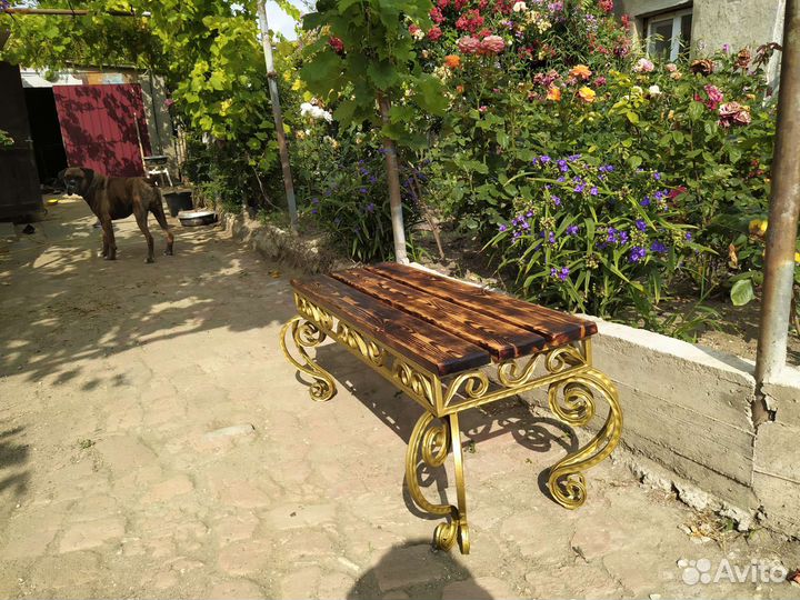 Кованая скамейка