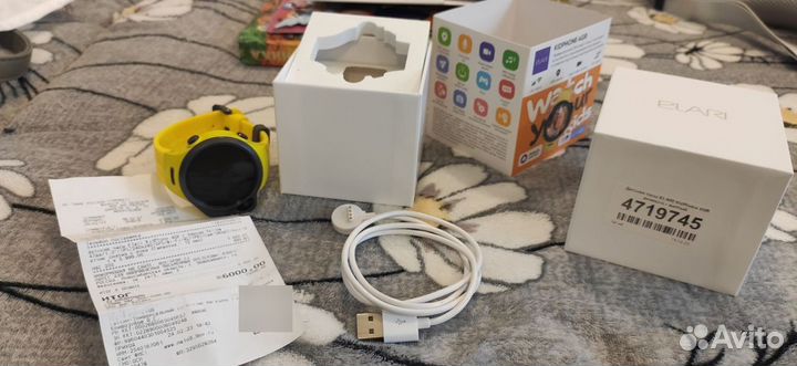 Детские умные часы elari KidPhone 4GR, жёлтые