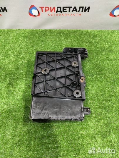 Подставка под аккумулятор Renault Megane универсал