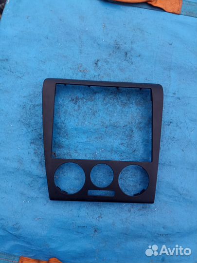 Шкода Октавия тур рамка магнитолы
