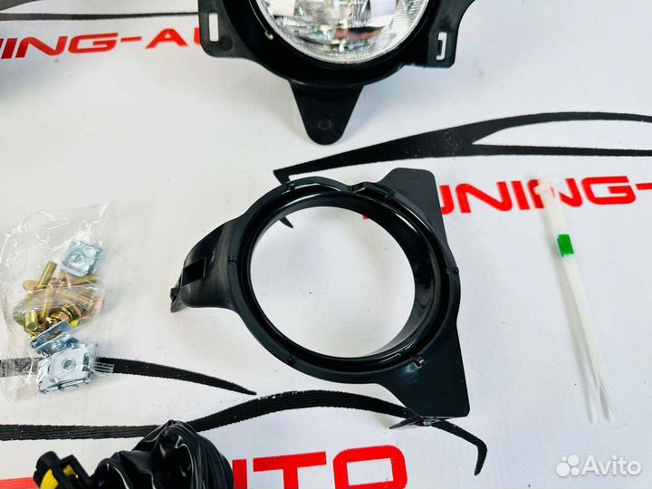 Противотуманные фары Toyota Hilux (AN 10 ) T7612