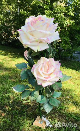 Светильник роза из изолона