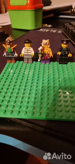 Lego мини фигурки
