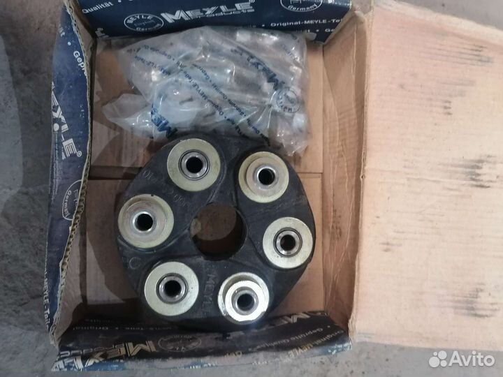 Эластичная муфта на мерседес