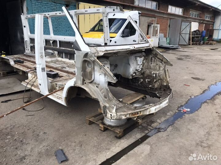 Четверть mercedes sprinter classic w909