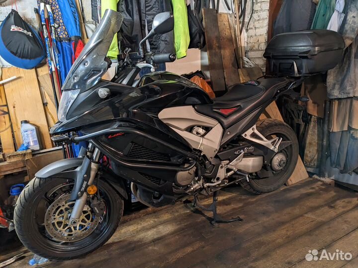 Honda VFR800X Crossrunner