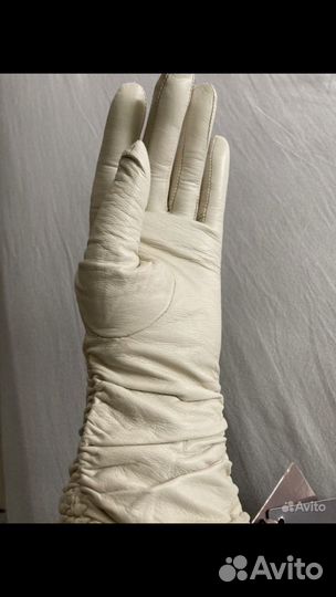 Перчатки женские.кожа