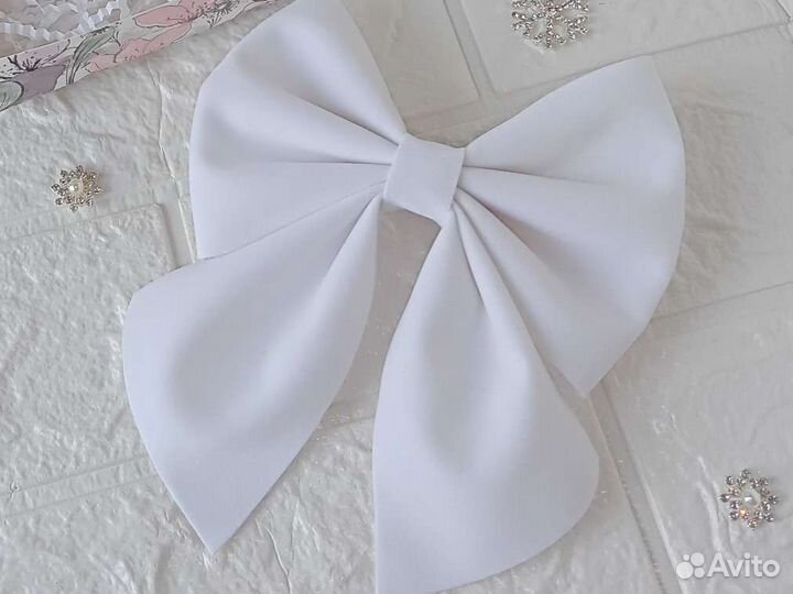 Большой бант на заколке