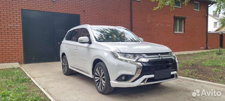 Mitsubishi Outlander, 2022