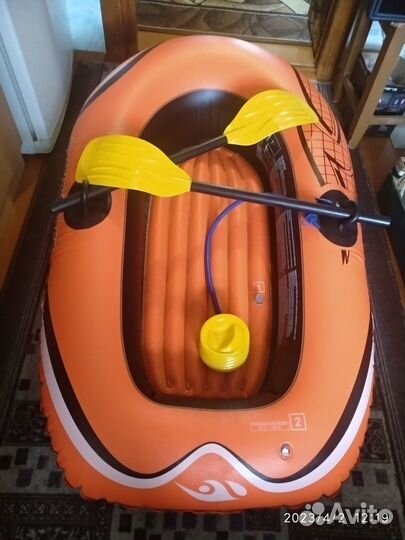 Детская надувная лодка