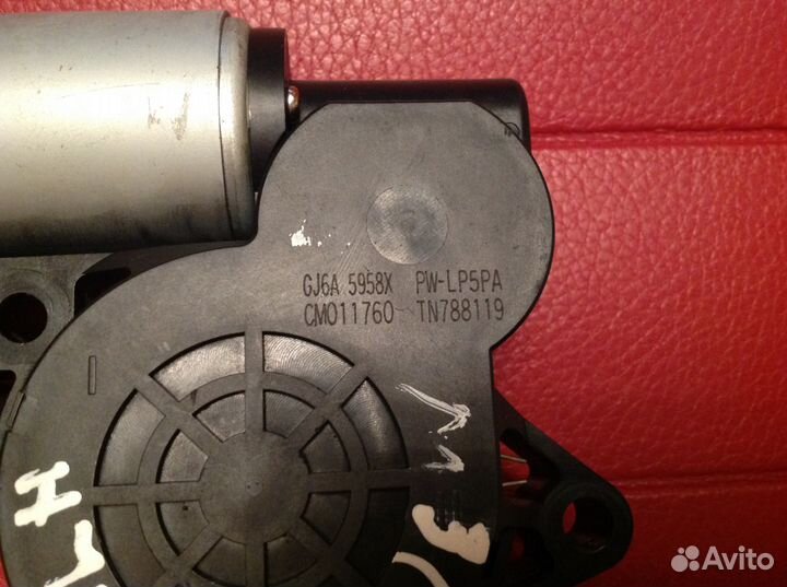 Мотор свеклоподъемника Мазда 3 бк седан