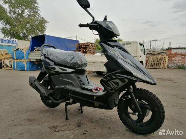 Скутер slash (50/125)