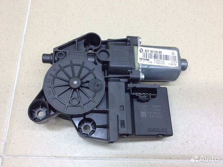 Моторчик стеклоподъемника передний правый Renault