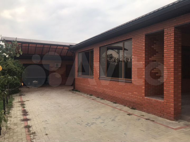 Дом 275 м² на участке 12 сот.