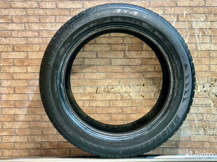 Bridgestone Blizzak LM-25 4x4 255/50 R19