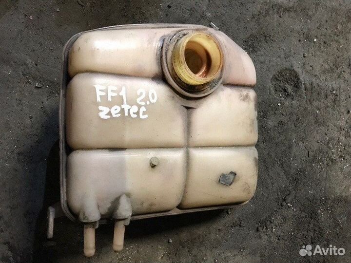 Бачок расширительный Ford Focus 1FA 2.0 zetec 2002