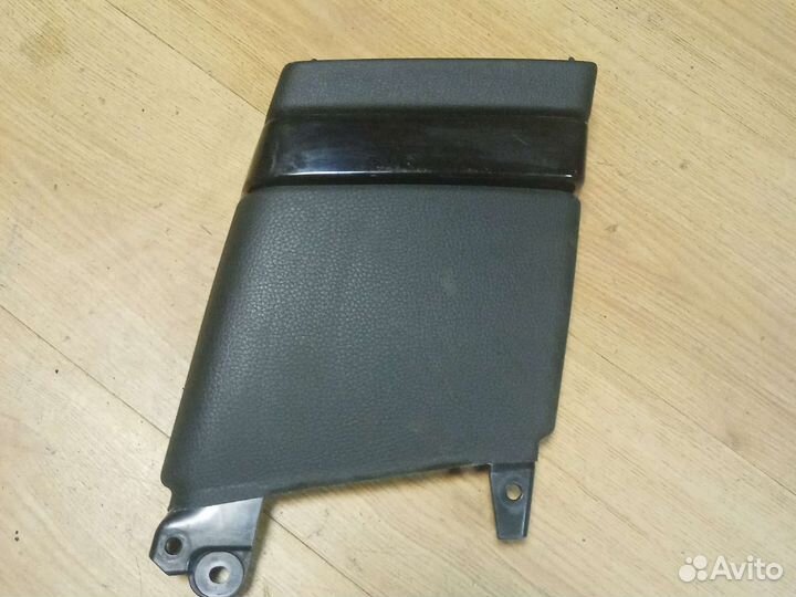 Обшивка стойки BMW 5 560857-11