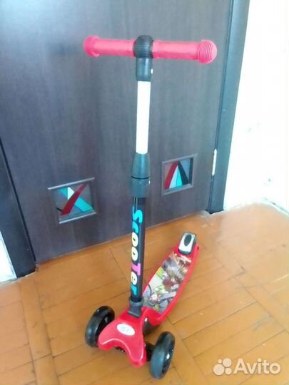 Детский самокат трёхколёсный,б/у