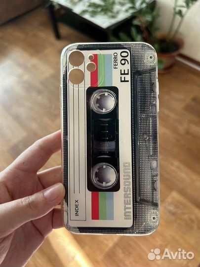 Чехлы на iPhone 11 и 14