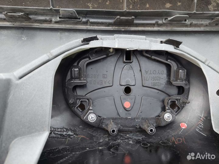 Бампер тойота рав4