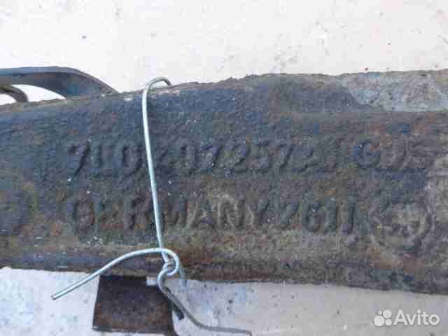 Кулак поворотный левый Audi Q7 4L 7L0407257A