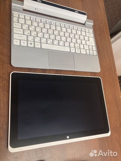 Планшет-ноутбук Трансформер Acer KD1