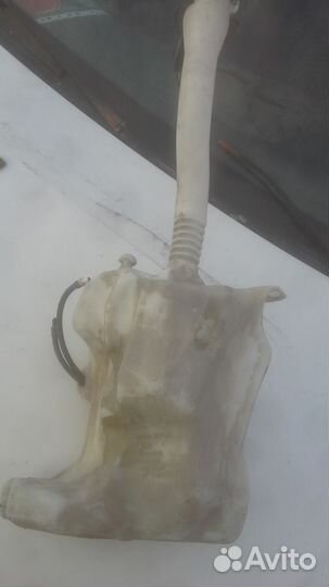 Бачок омывателя стекла Peugeot 3008