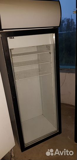 Холодильный шкаф витрина