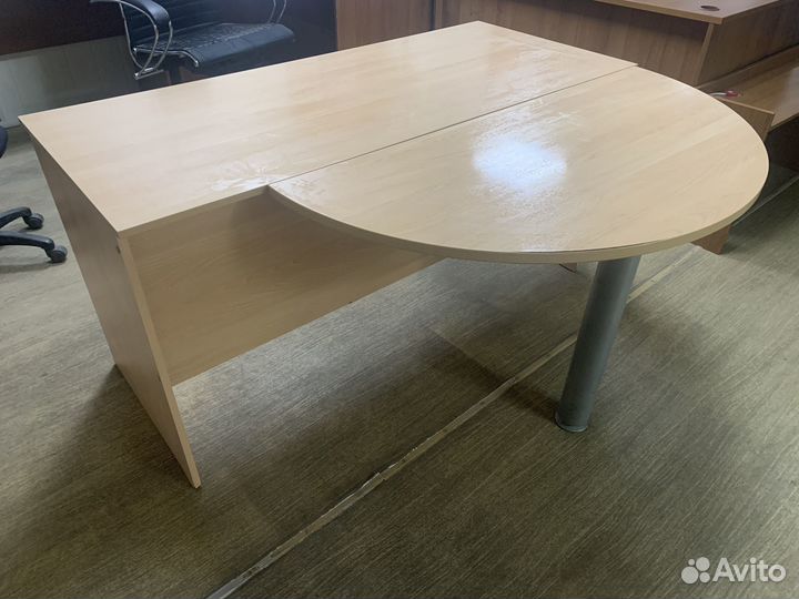 Компьютерный стол прямой