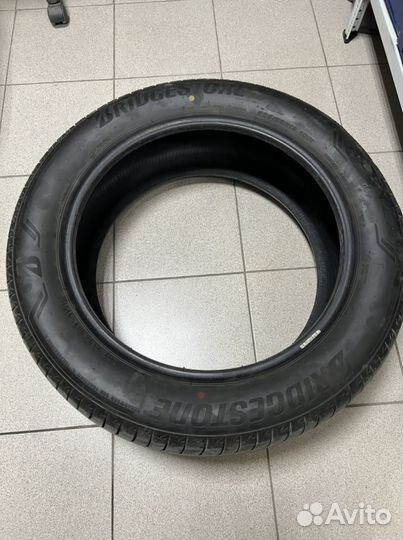 Bridgestone Alenza 001 235/55 R19