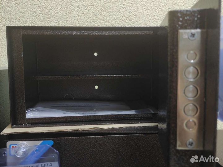 Шкаф сейф для травматического пистолета