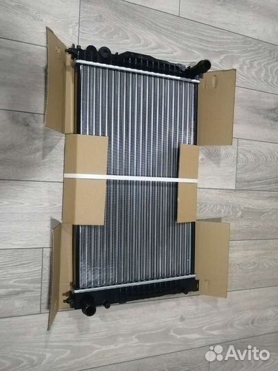 Основной радиатор Ауди А6 С5, А4 Б5 2.4 2.5 2.8