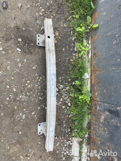 Усилитель бампера передний/задний Рено Меган 2