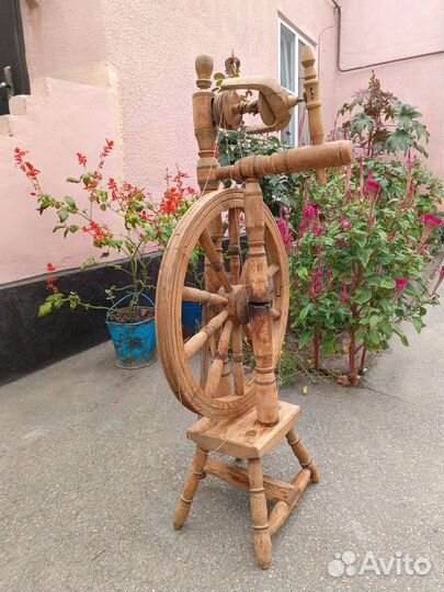 Прялка деревянная