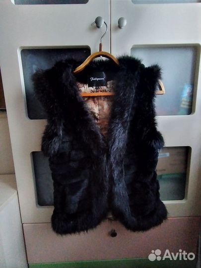 Жилетка меховая, р 44