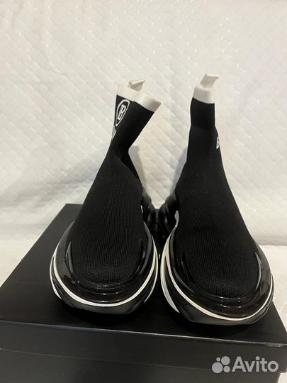 Новые кроссовки balmain