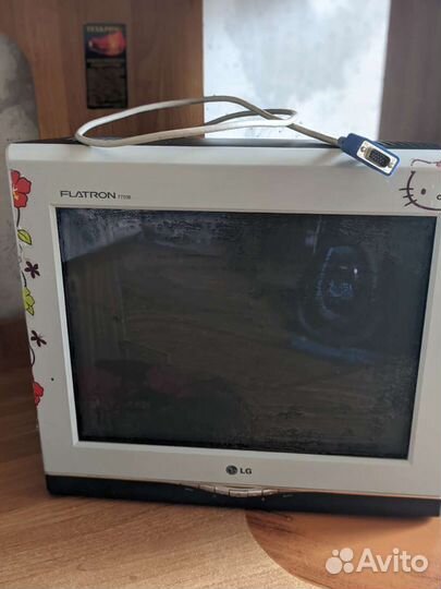 Монитор LG Flatron F720B