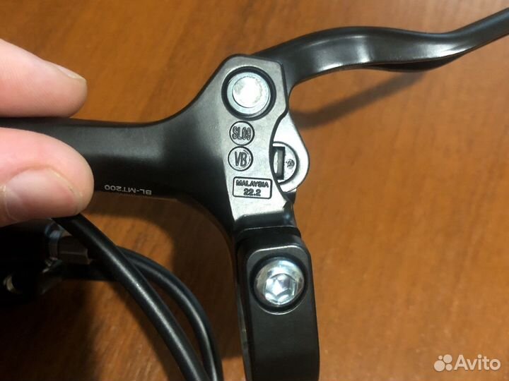 Тормоз дисковый гидравлический shimano MT200 BL