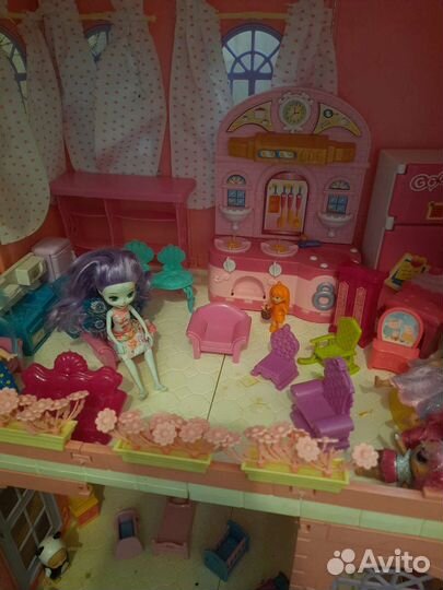 Домик кукольный