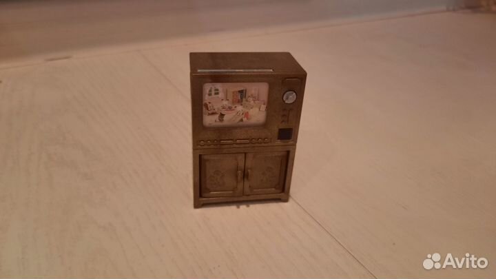 Sylvanian families телевизор. Подсветки не было