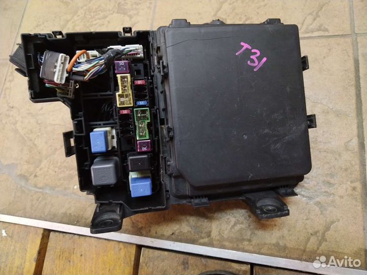 Блок предохранителей Ниссан х трейл 31