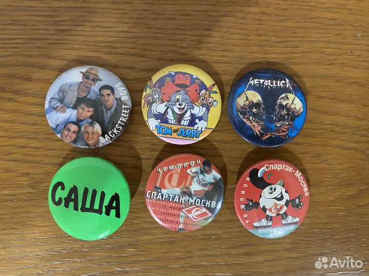 Значки 90-х годов